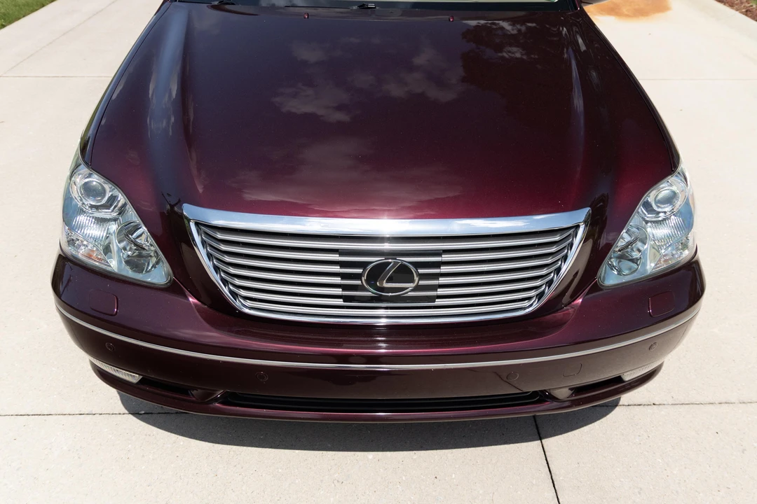 2005 Lexus LS 3rd Gen - Image 24 of 31