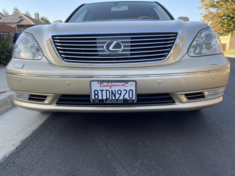 2005 Lexus LS 3rd Gen - Image 17 of 29