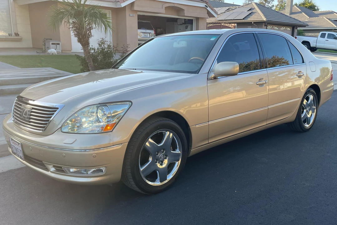 2005 Lexus LS 3rd Gen - Image 3 of 29