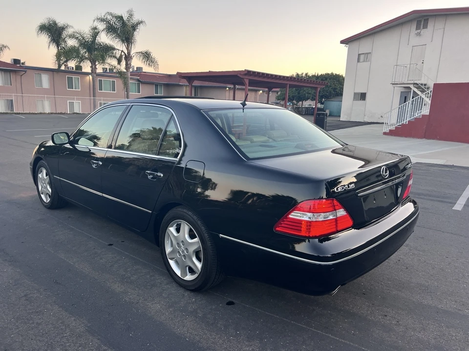 2005 Lexus LS 3rd Gen - Image 3 of 25