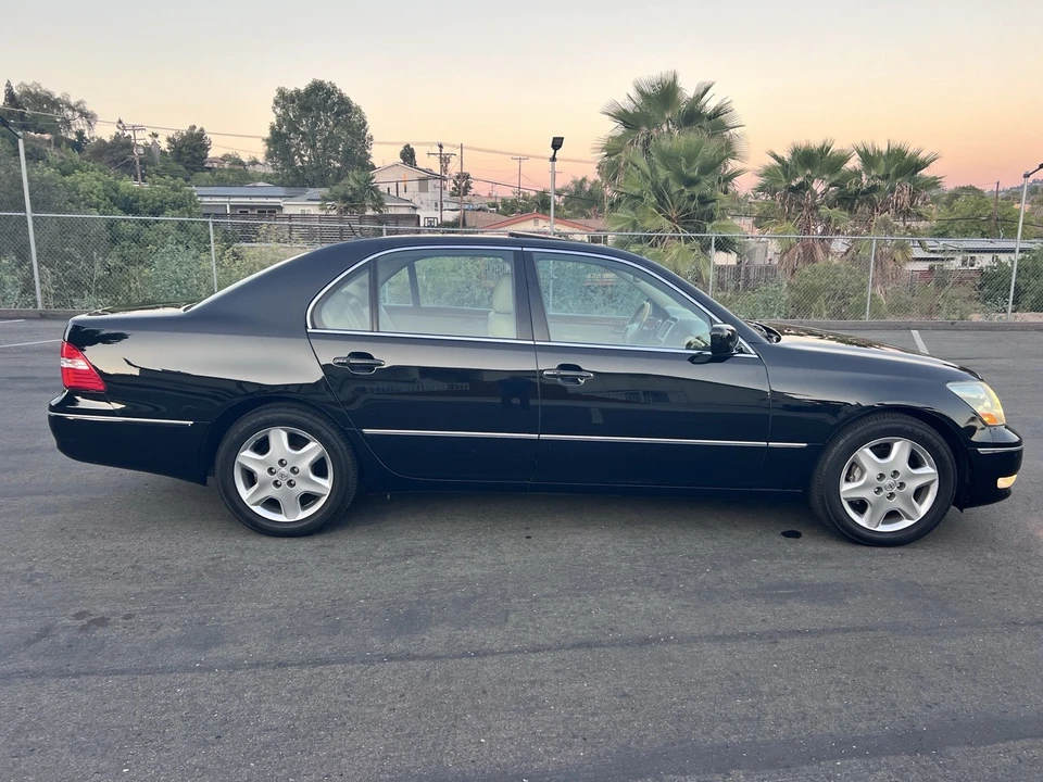 2005 Lexus LS 3rd Gen - Image 6 of 25