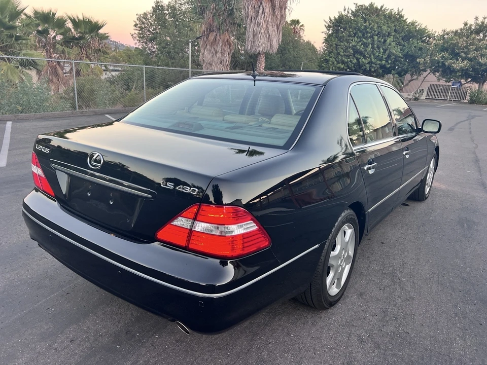 2005 Lexus LS 3rd Gen - Image 5 of 25