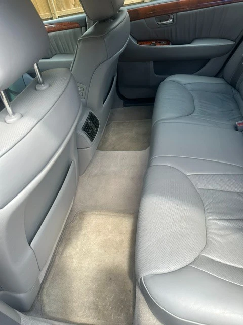 2005 Lexus LS 3rd Gen - Image 6 of 11