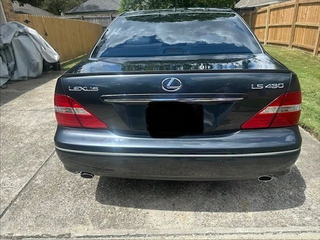 2005 Lexus LS 3rd Gen - Image 2 of 11
