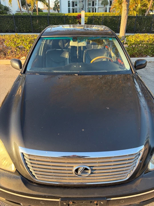2005 Lexus LS 3rd Gen - Image 4 of 21