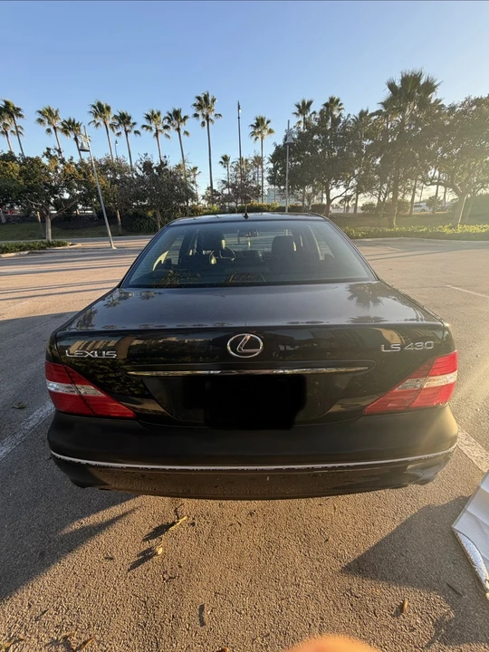 2005 Lexus LS 3rd Gen - Image 14 of 21