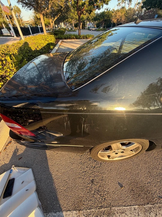 2005 Lexus LS 3rd Gen - Image 17 of 21