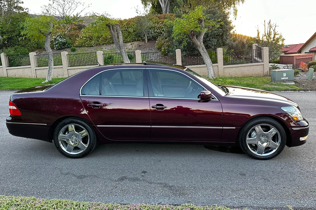 2005 Lexus LS 3rd Gen - Image 3 of 31
