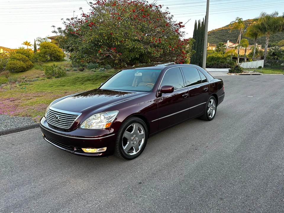 2005 Lexus LS 3rd Gen - Image 8 of 31