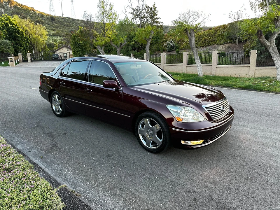 2005 Lexus LS 3rd Gen - Image 17 of 31