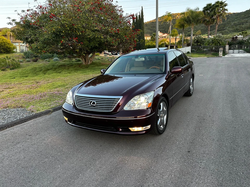 2005 Lexus LS 3rd Gen - Image 6 of 31