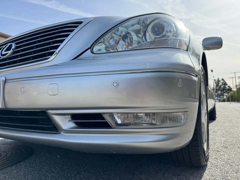 2005 Lexus LS 3rd Gen - Image 28 of 31