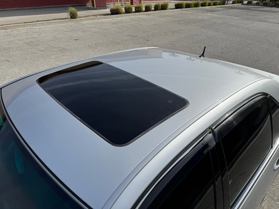 2005 Lexus LS 3rd Gen - Image 31 of 31