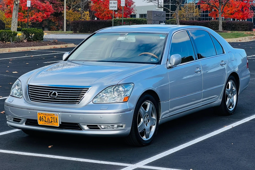 2005 Lexus LS 3rd Gen - Image 3 of 31