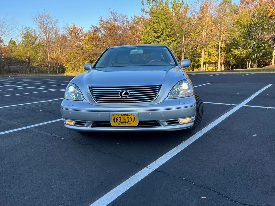 2005 Lexus LS 3rd Gen - Image 8 of 31