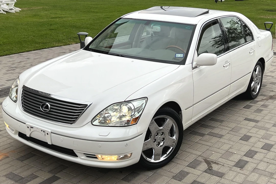 2005 Lexus LS 3rd Gen - Image 20 of 31