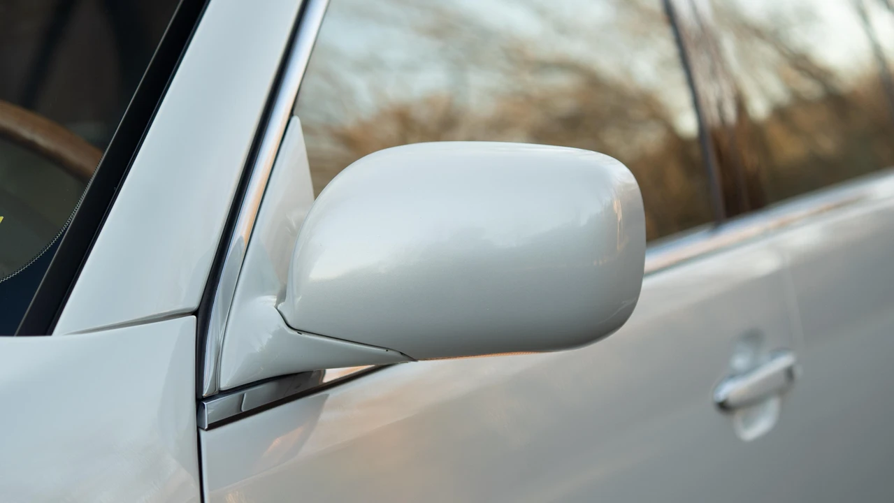 2005 Lexus LS 3rd Gen - Image 20 of 31
