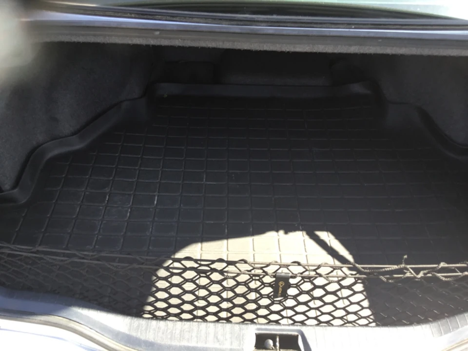 2005 Lexus LS 3rd Gen - Image 9 of 20