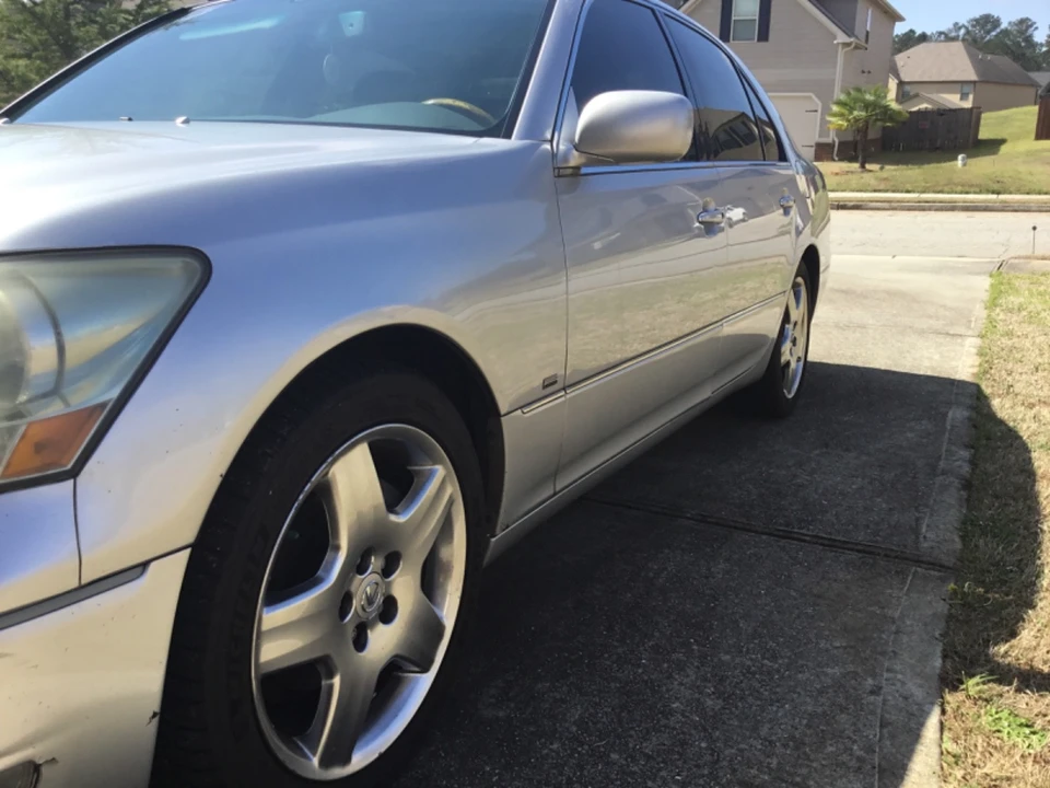 2005 Lexus LS 3rd Gen - Image 3 of 20