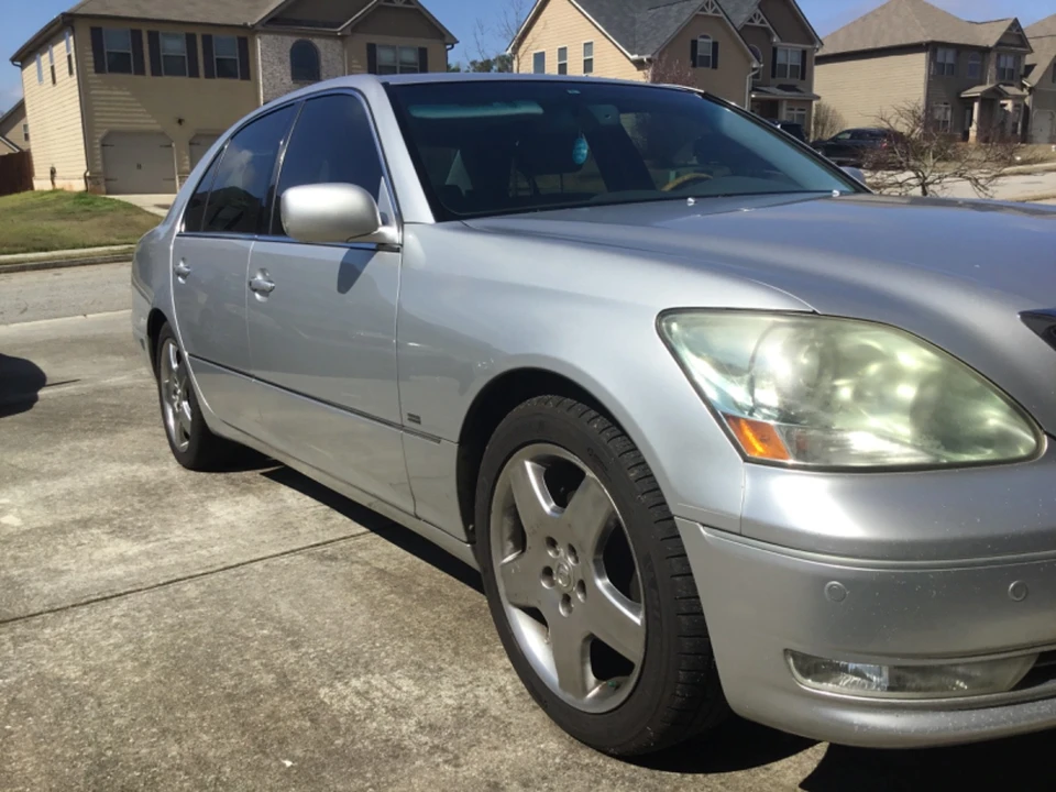 2005 Lexus LS 3rd Gen - Image 2 of 20