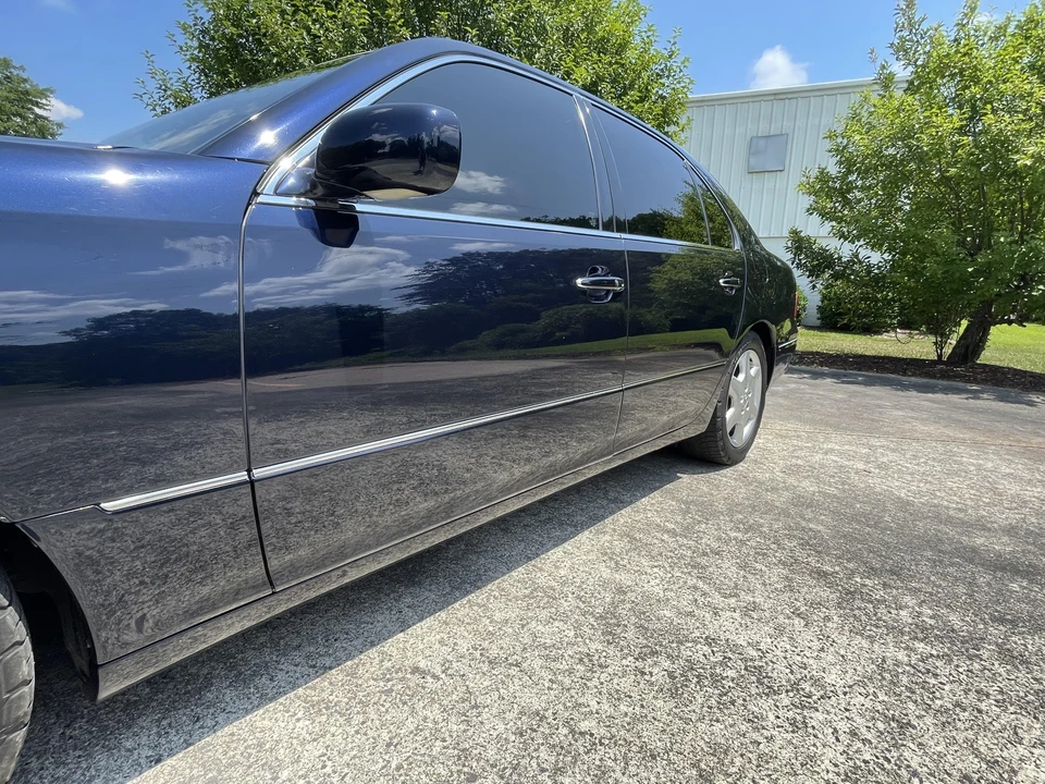 2005 Lexus LS 3rd Gen - Image 24 of 27