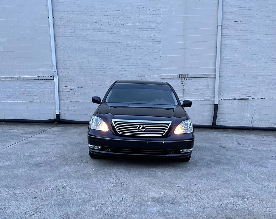 2005 Lexus LS 3rd Gen - Image 7 of 27