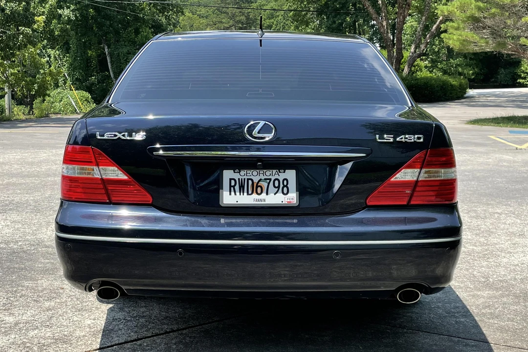 2005 Lexus LS 3rd Gen - Image 5 of 27
