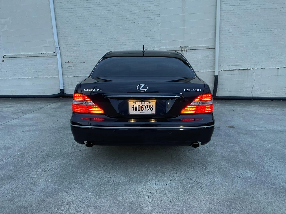 2005 Lexus LS 3rd Gen - Image 13 of 27