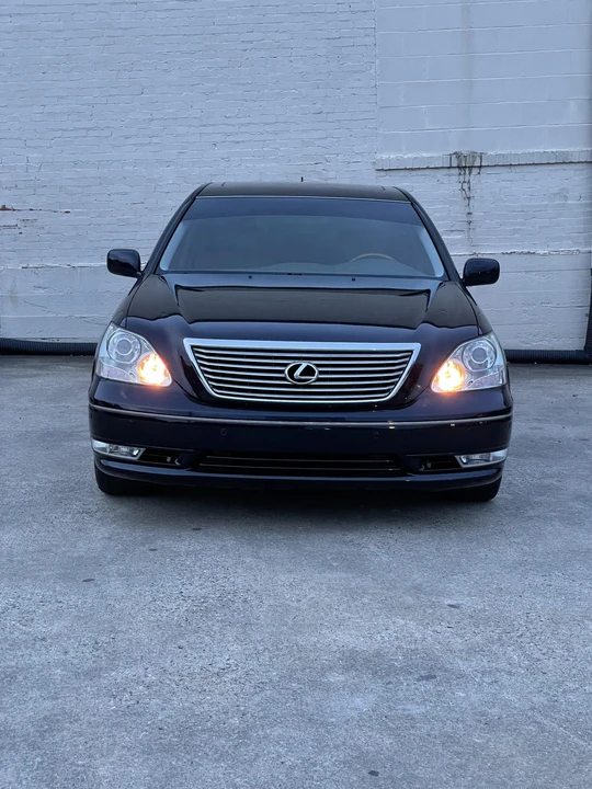 2005 Lexus LS 3rd Gen - Image 8 of 27