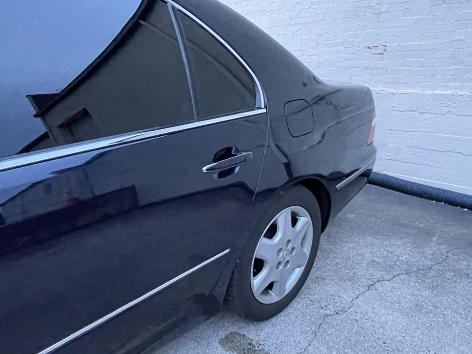 2005 Lexus LS 3rd Gen - Image 27 of 27