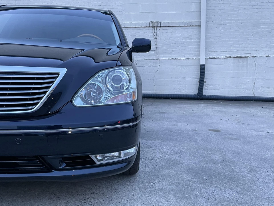 2005 Lexus LS 3rd Gen - Image 21 of 27