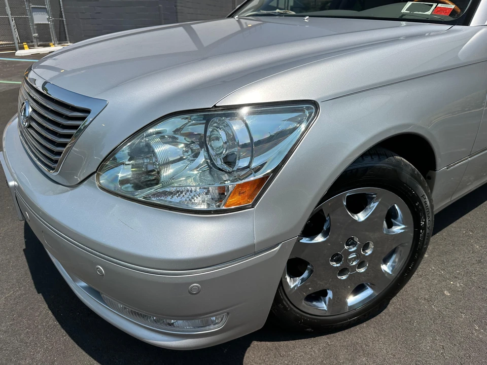 2005 Lexus LS 3rd Gen - Image 21 of 31