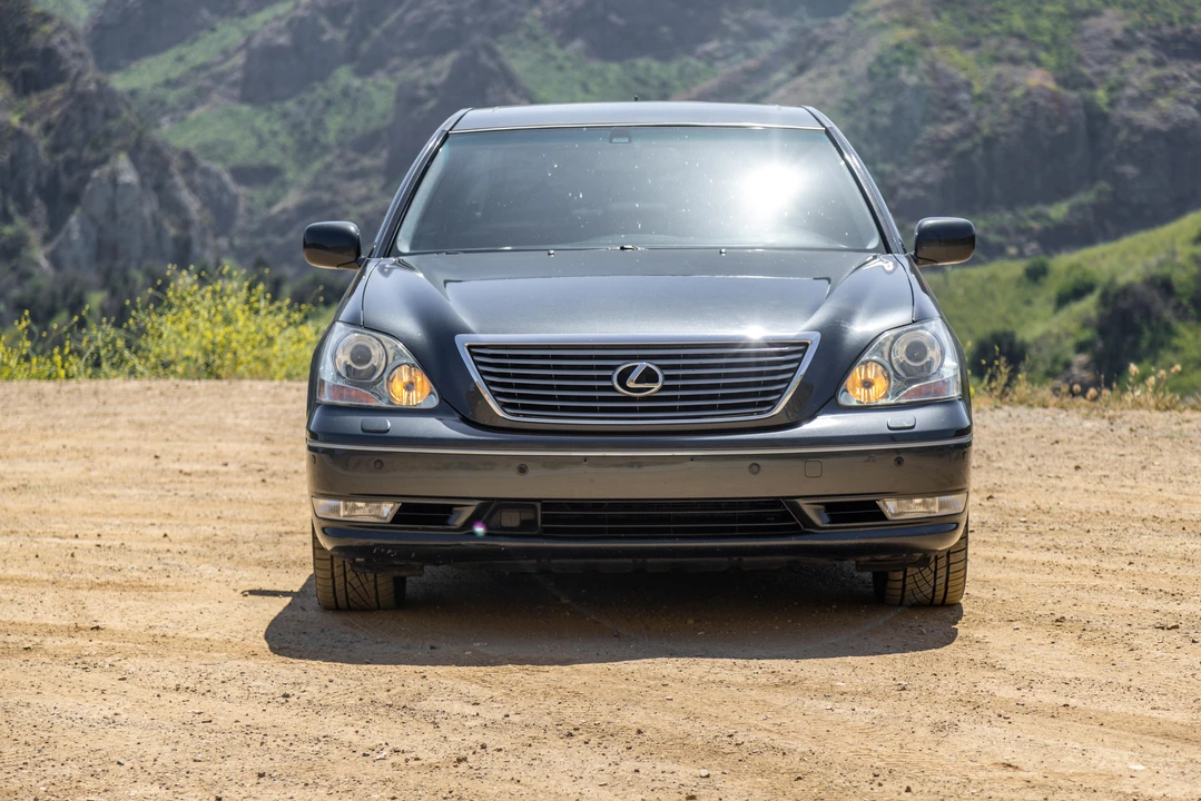 2005 Lexus LS 3rd Gen - Image 7 of 31