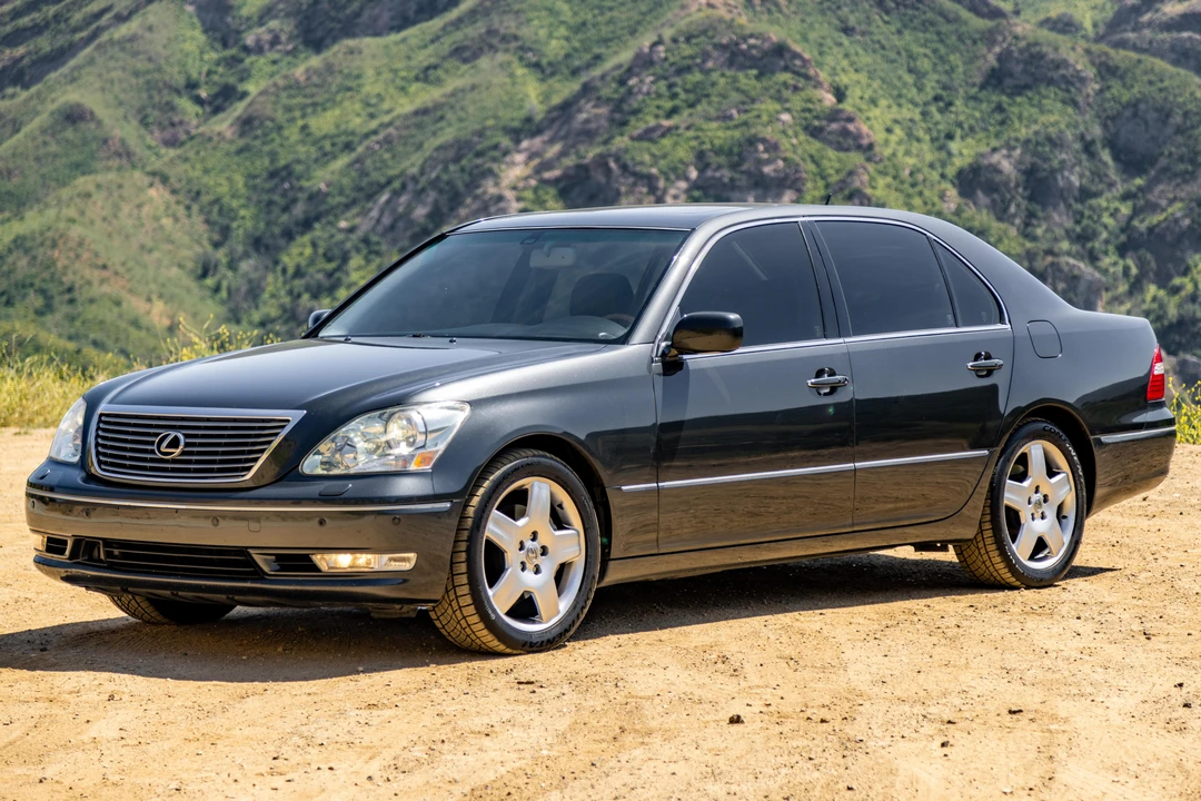 2005 Lexus LS 3rd Gen - Image 3 of 31