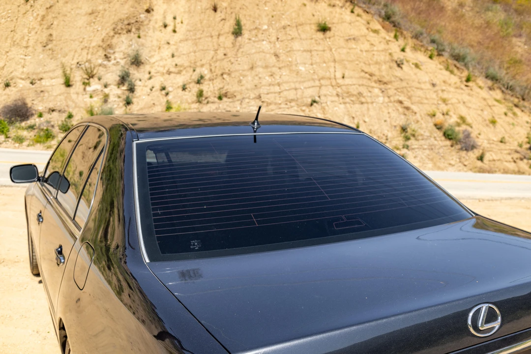 2005 Lexus LS 3rd Gen - Image 26 of 31