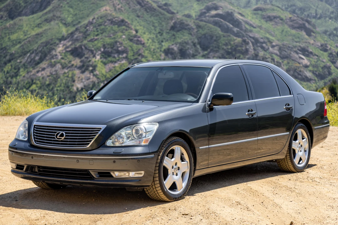 2005 Lexus LS 3rd Gen - Image 10 of 31