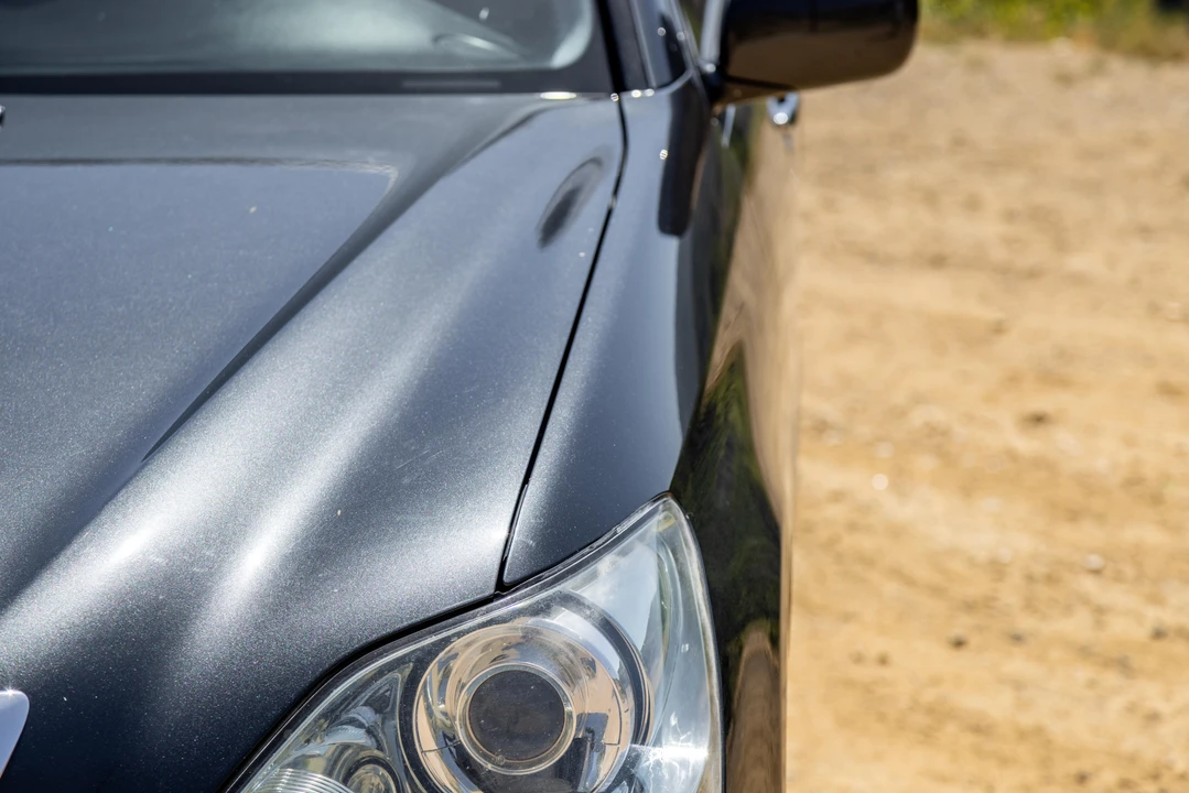 2005 Lexus LS 3rd Gen - Image 23 of 31