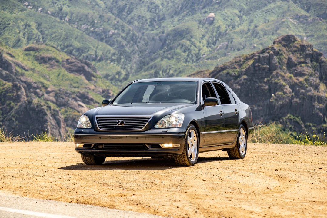 2005 Lexus LS 3rd Gen - Image 8 of 31