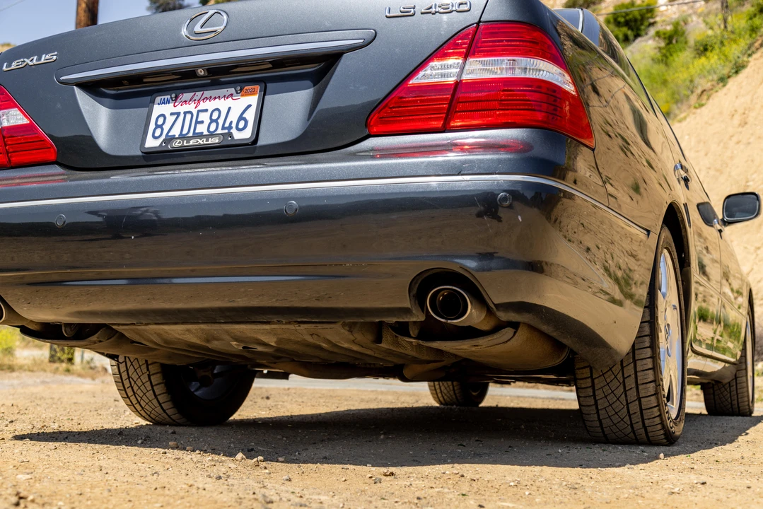 2005 Lexus LS 3rd Gen - Image 31 of 31