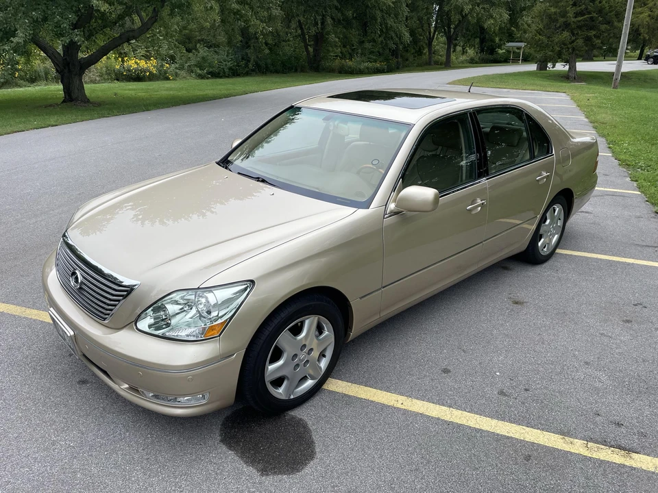 2005 Lexus LS 3rd Gen - Image 8 of 31