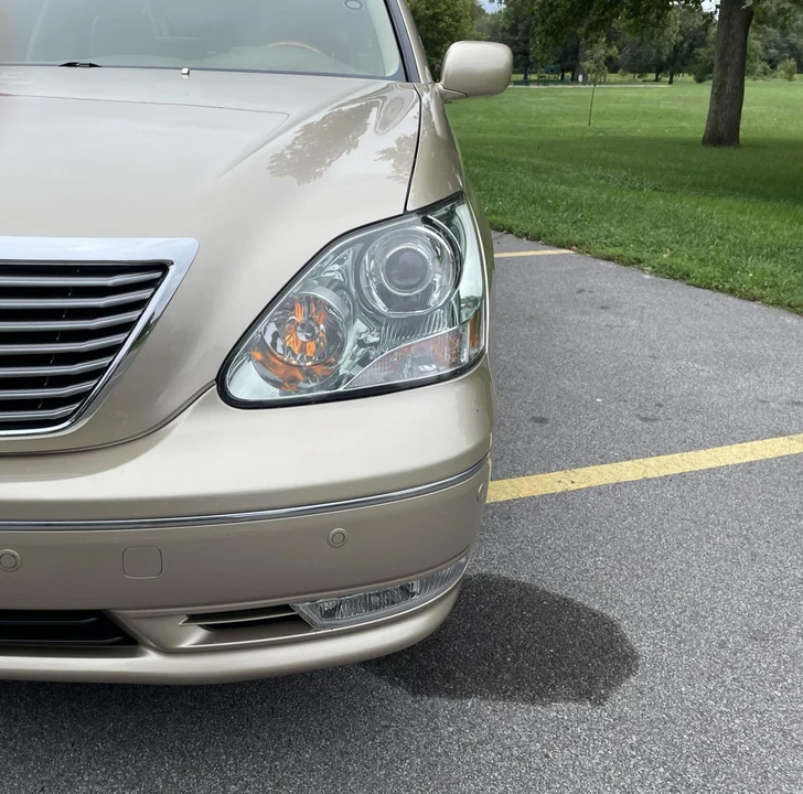 2005 Lexus LS 3rd Gen - Image 18 of 31