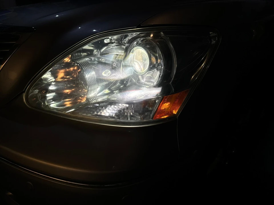 2005 Lexus LS 3rd Gen - Image 31 of 31
