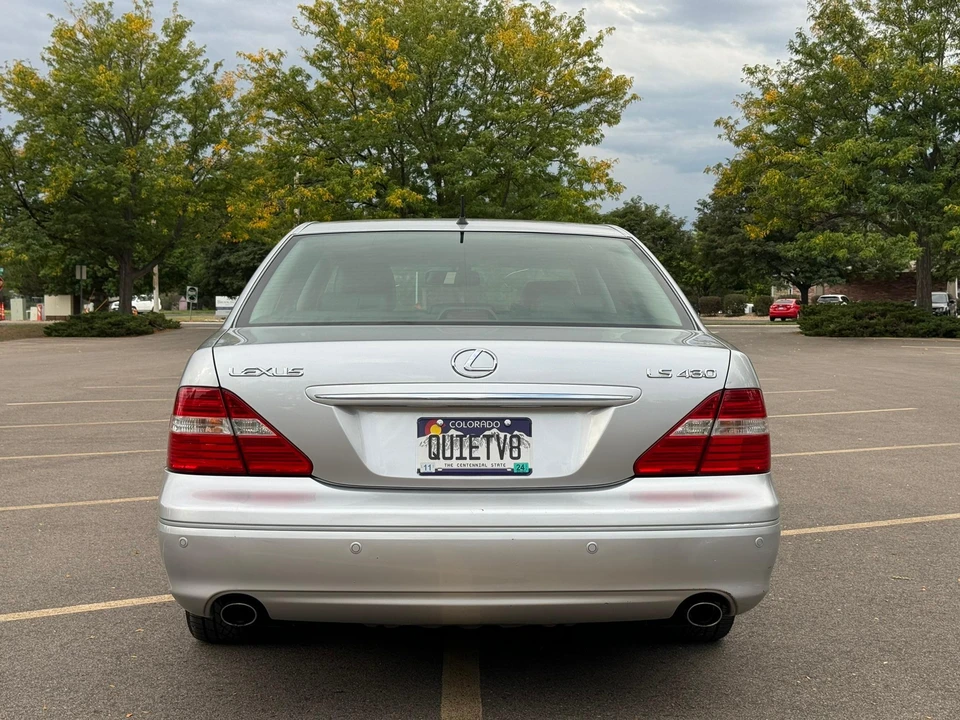 2005 Lexus LS 3rd Gen - Image 12 of 31