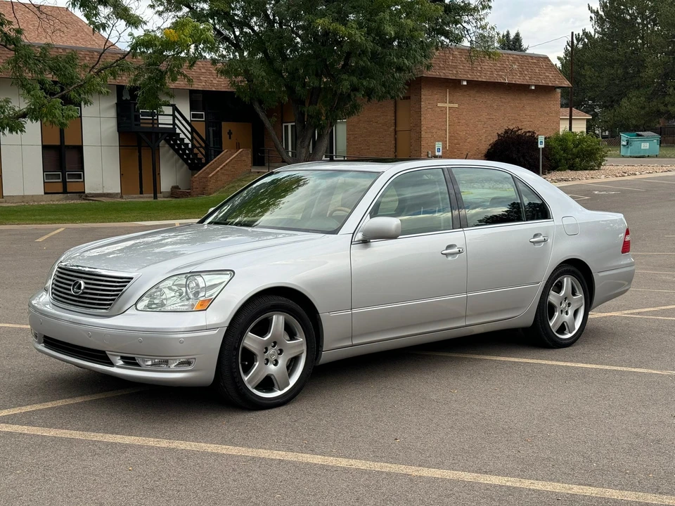 2005 Lexus LS 3rd Gen - Image 8 of 31