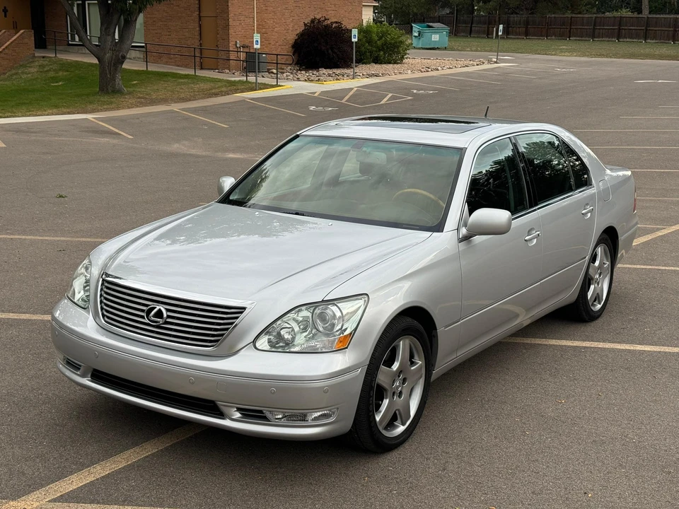 2005 Lexus LS 3rd Gen - Image 7 of 31