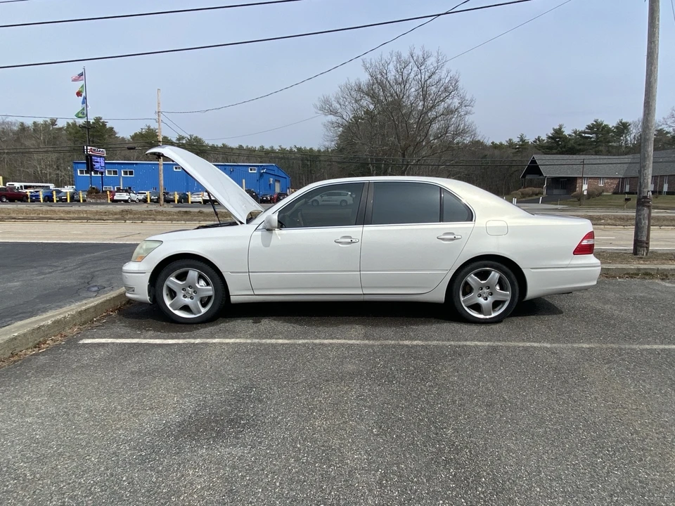 2005 Lexus LS 3rd Gen - Image 3 of 14