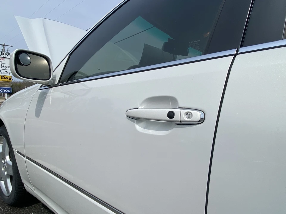 2005 Lexus LS 3rd Gen - Image 6 of 14