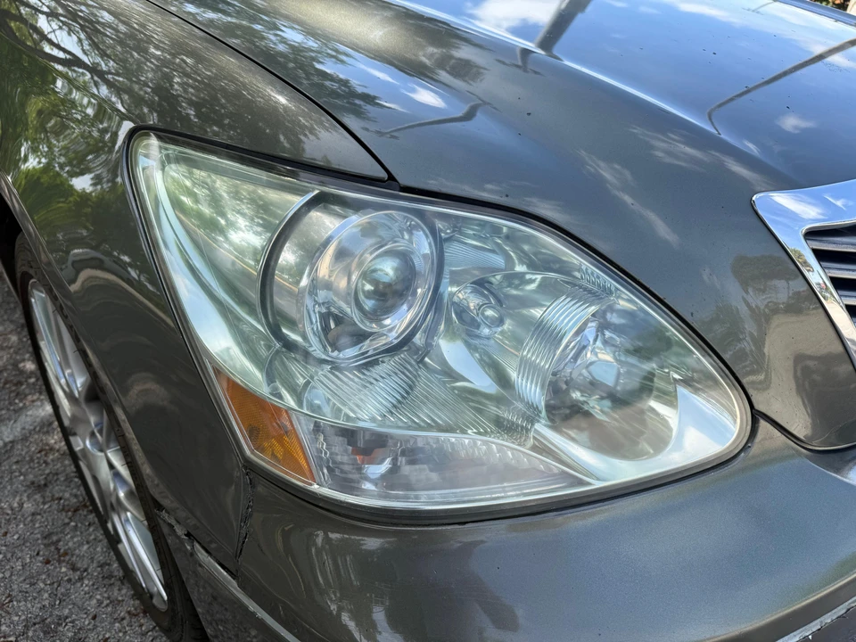 2005 Lexus LS 3rd Gen - Image 15 of 31