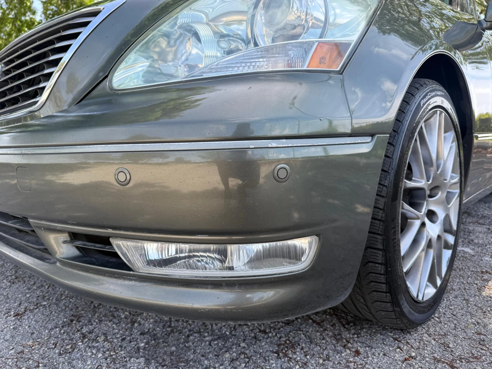 2005 Lexus LS 3rd Gen - Image 19 of 31
