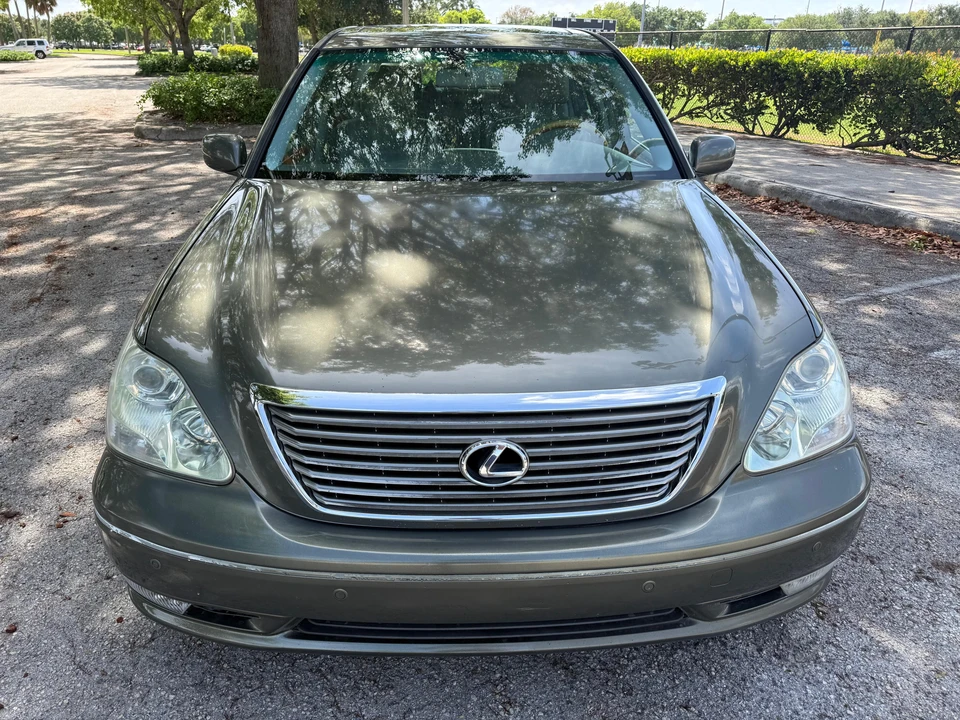 2005 Lexus LS 3rd Gen - Image 6 of 31